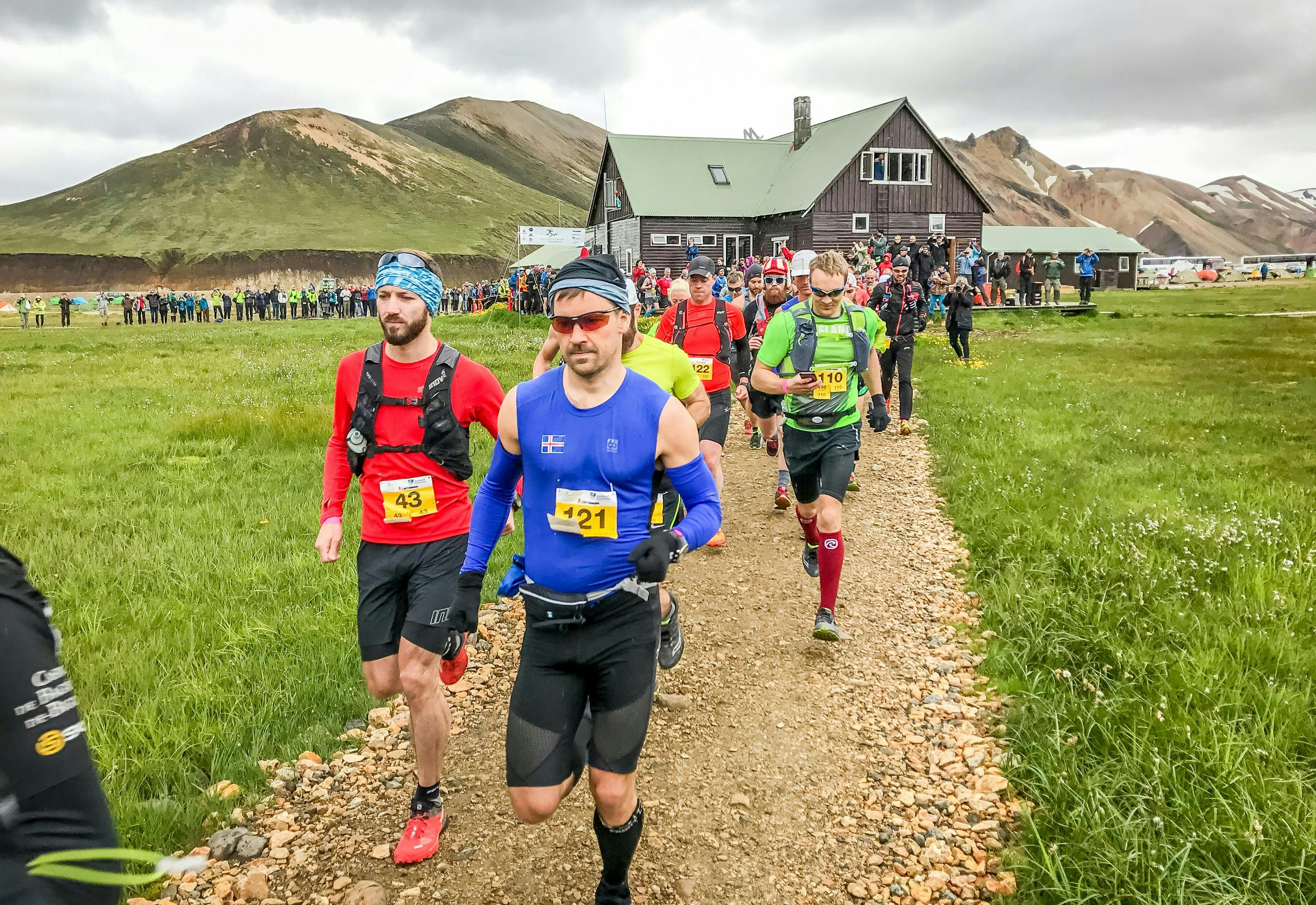 Runners starting the race in Landmannalaugar